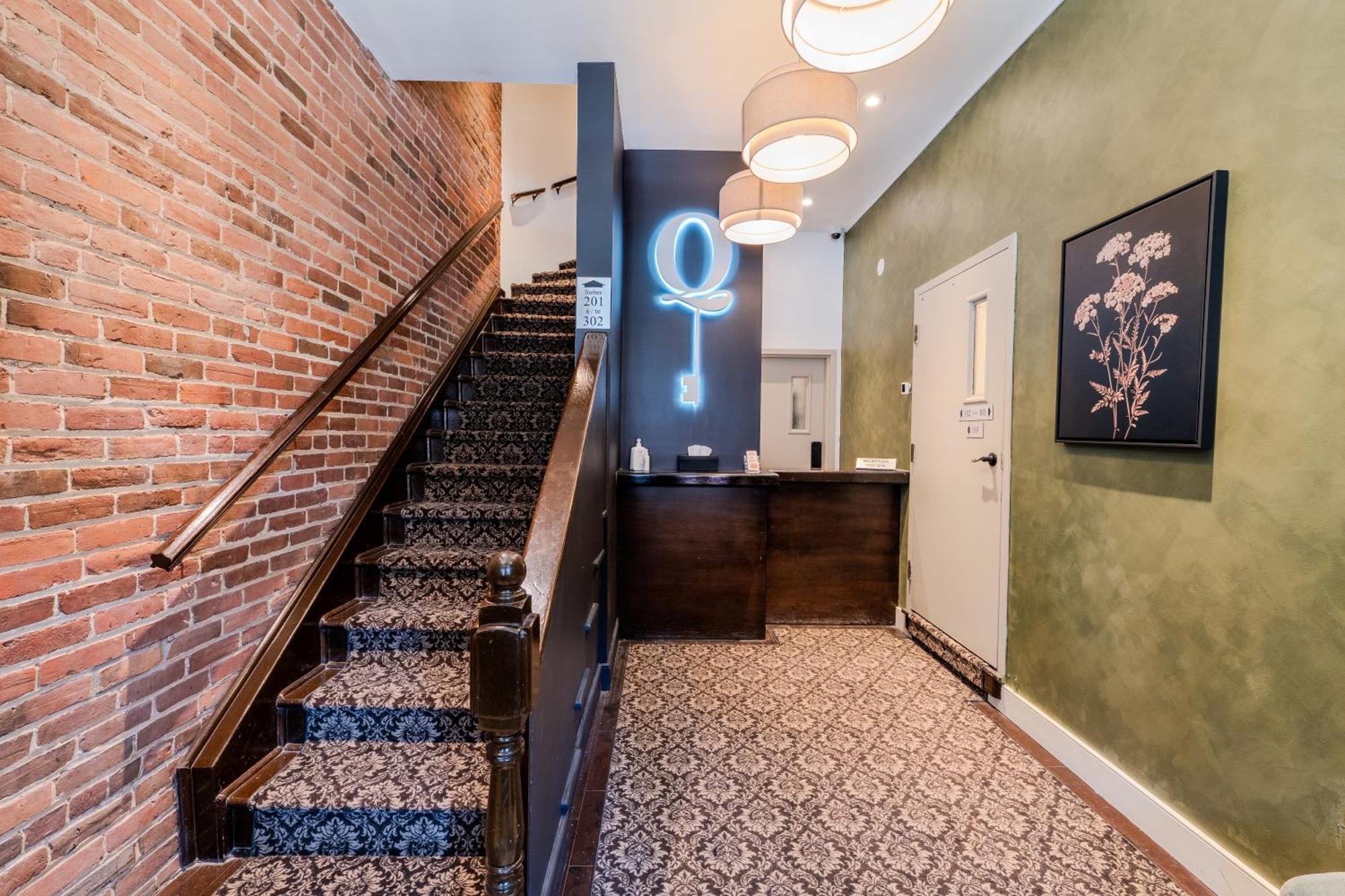 Self Check-In Boutique Hotel - Quartier Latin - Room 302 — Photos 3